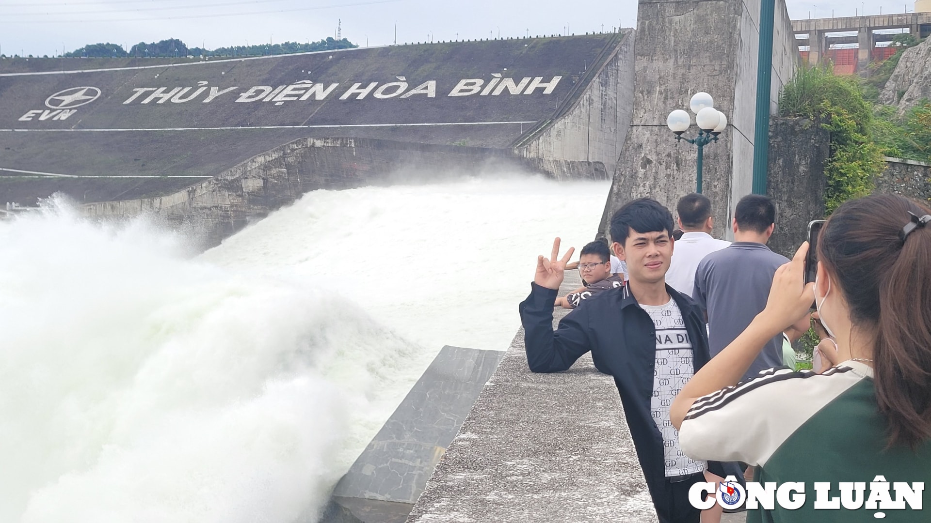 thuy dien hoa binh xa lu diem tham quan trai nghiem an tuong nhung ngay he hinh 4