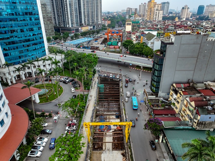 rao chan gam cau vuot nguyen chi thanh phuc vu thi cong doc ha ngam du an nhon ga ha noi hinh 1