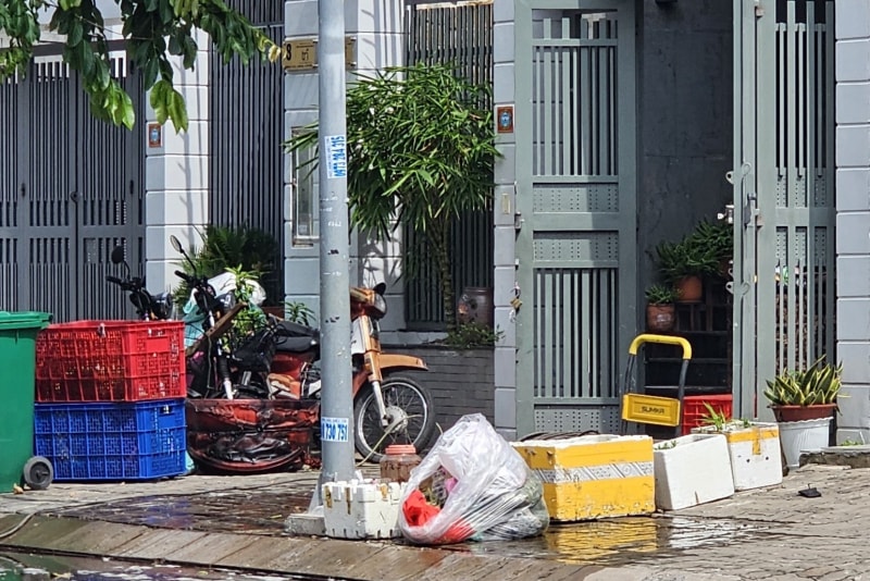 tp hcm chay can nha 3 tang o binh chanh cu ba 90 tuoi nhap vien hinh 1