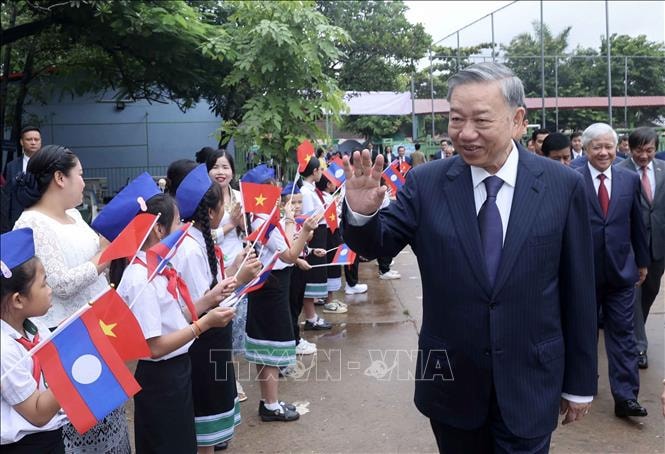 chu tich nuoc to lam mong muon mo hinh truong song ngu lao viet nam se tiep tuc duoc nhan rong hinh 1