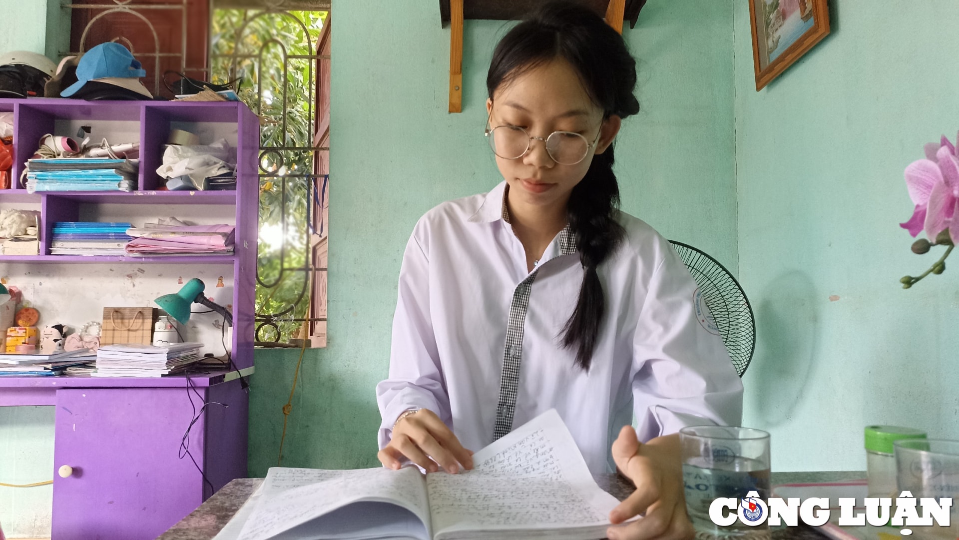 trai long cua nu sinh thu khoa khoi c co hoan canh kho khan hinh 1