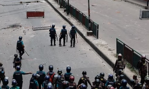 bieu tinh sinh vien leo thang o bangladesh cac co quan phai dong cua ap dat lenh gioi nghiem hinh 1