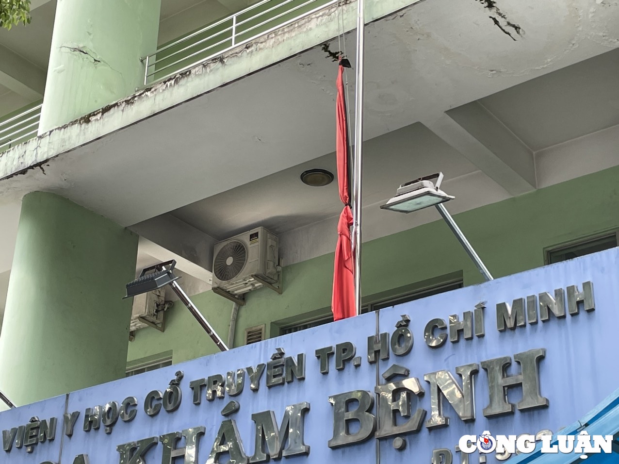 nhieu noi tai tp hcm treo co ru truoc quoc tang tong bi thu nguyen phu trong hinh 4