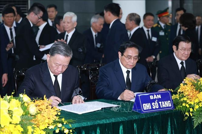 xuc dong nhung dong so tang cua lanh dao dang nha nuoc va nhan dan hinh 1