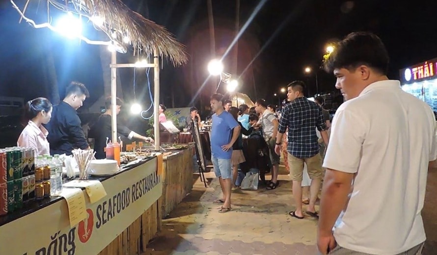 binh thuan se co pho am thuc dem o tp phan thiet hinh 1