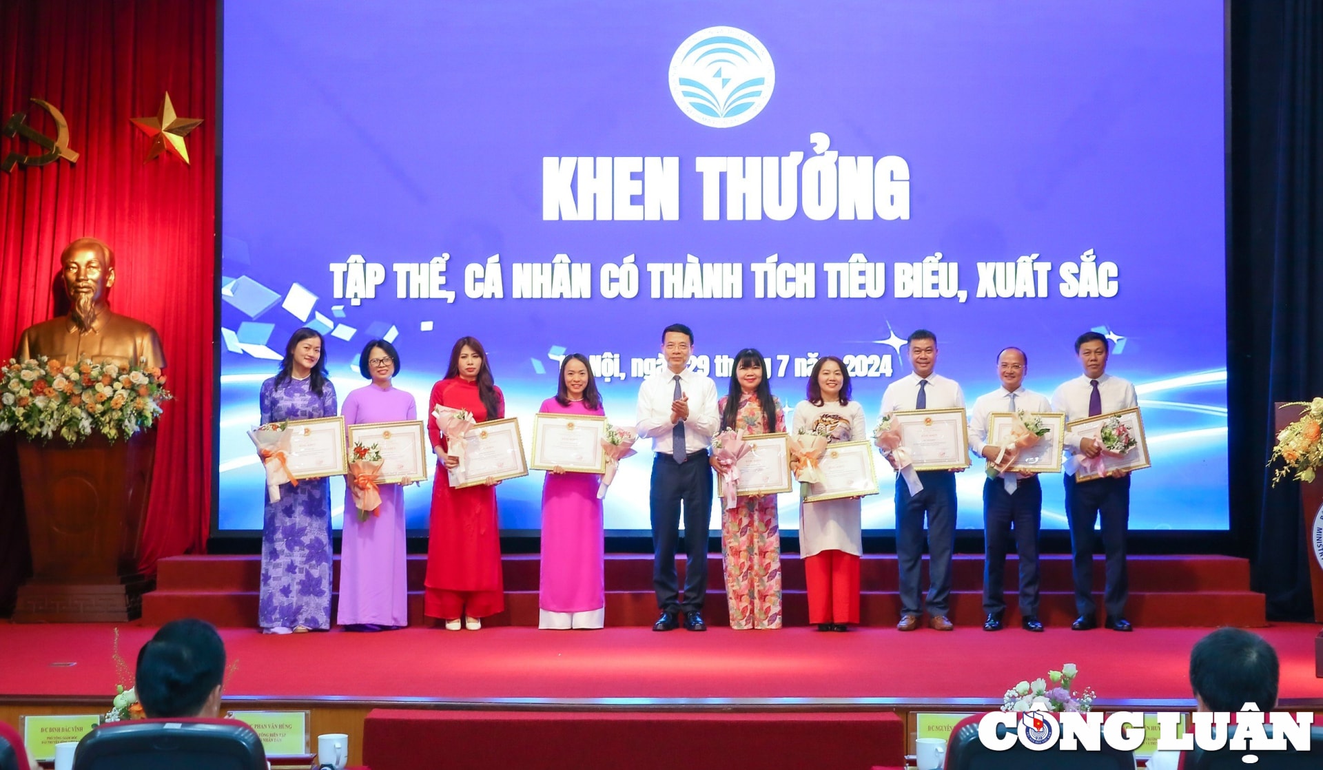 nganh thong tin truyen thong day manh chuyen doi so quoc gia phat trien kinh te so xay dung xa hoi so hinh 5