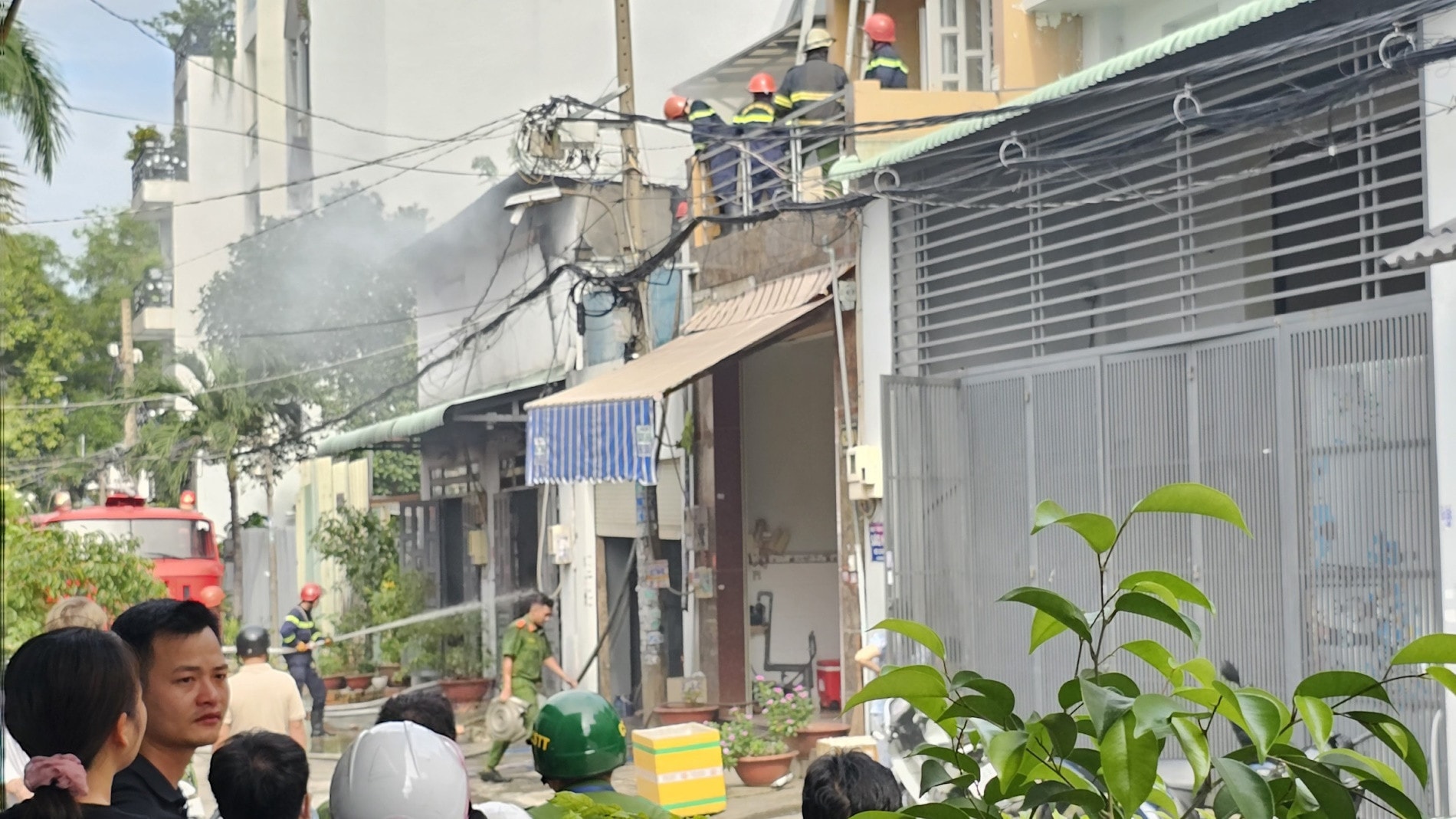 kho vai o tp hcm chay lon nhieu nguoi thao chay hinh 1