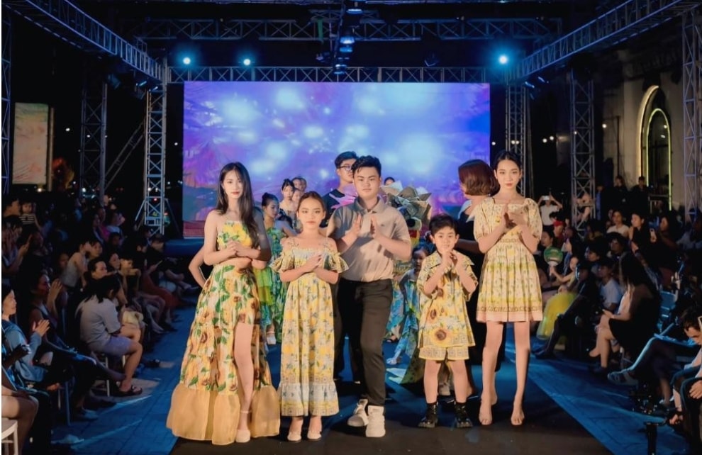 a hau huong ly hoang thuy va dan mau nhi long lay trong chuong trinh ton vinh ban sac viet dau an lang son hinh 4