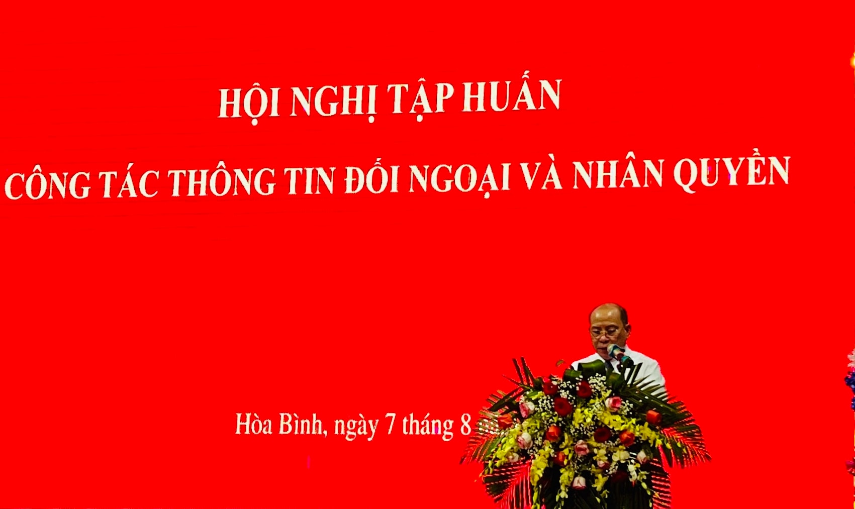 tang cuong thong tin doi ngoai va dau tranh manh me tren khong gian mang hinh 1