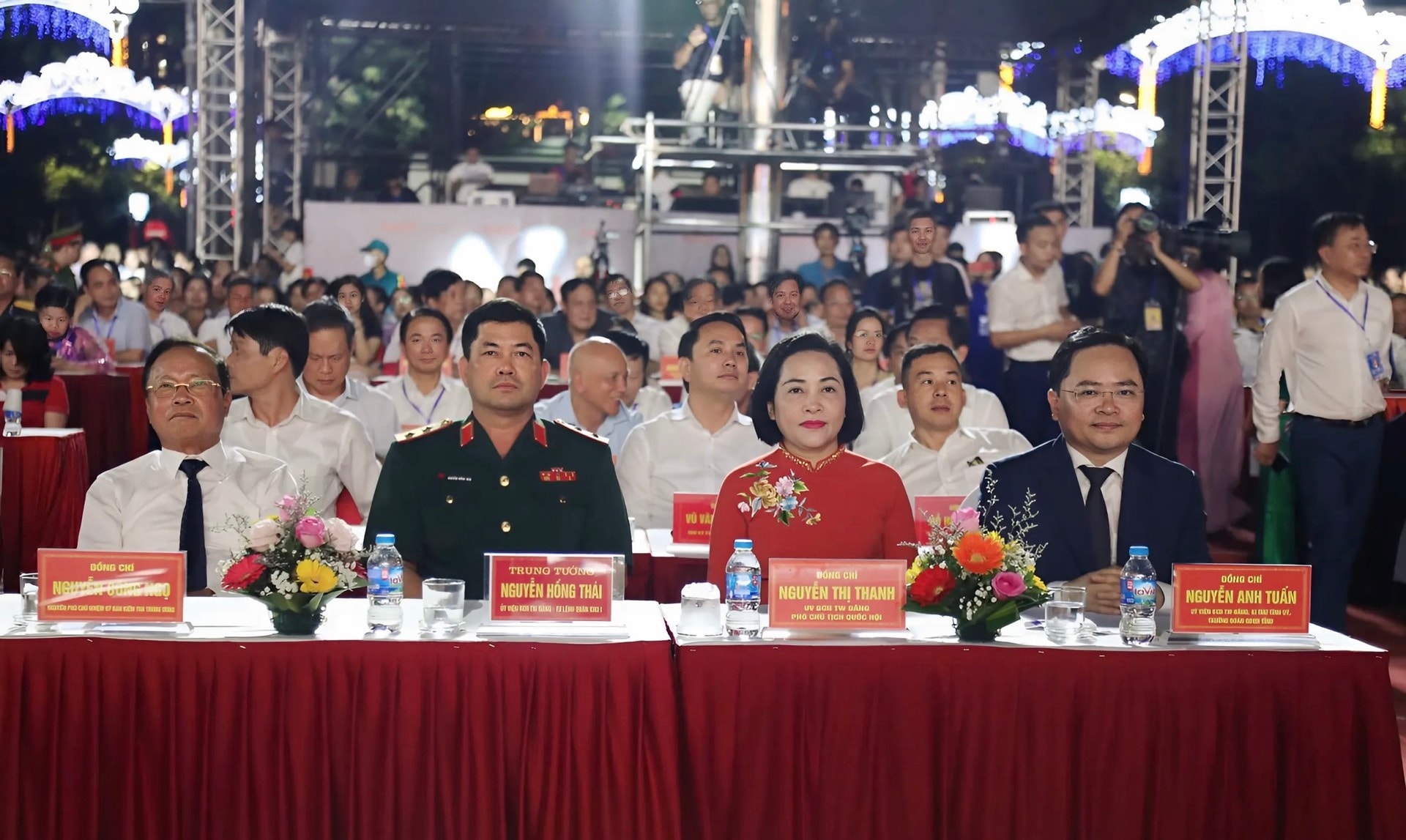 pho chu tich quoc hoi nguyen thi thanh du le ky niem 70 nam ngay giai phong tp bac ninh hinh 2