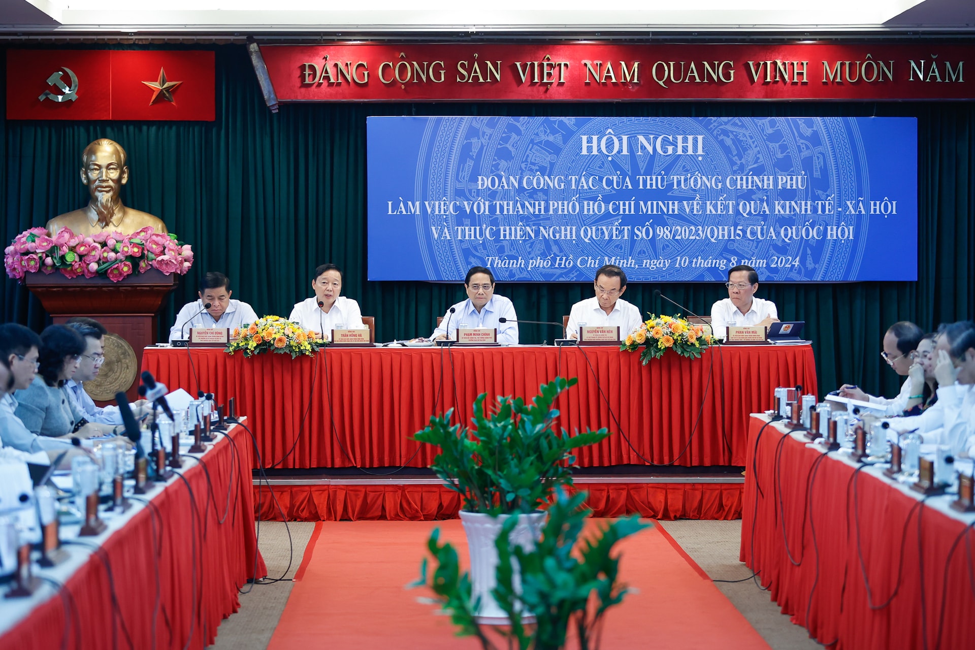 thanh pho ho chi minh can phan dau tang truong kinh te ca nam dat 75 8 hinh 4
