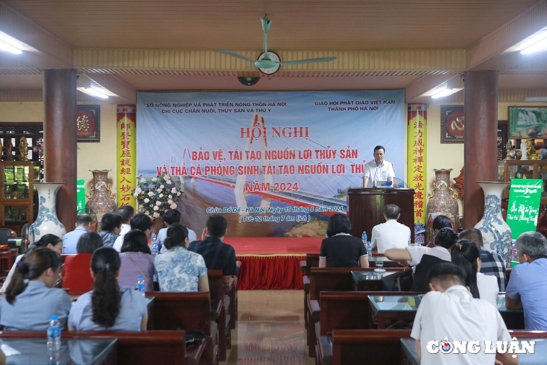 hon 10 nghin con ca cac loai duoc phong sinh tren song hong hinh 1