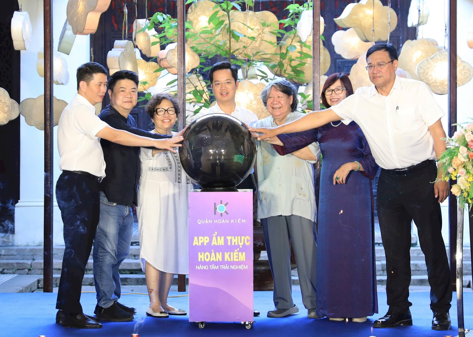 gioi thieu quang ba am thuc pho co ha noi qua app am thuc hoan kiem hinh 1