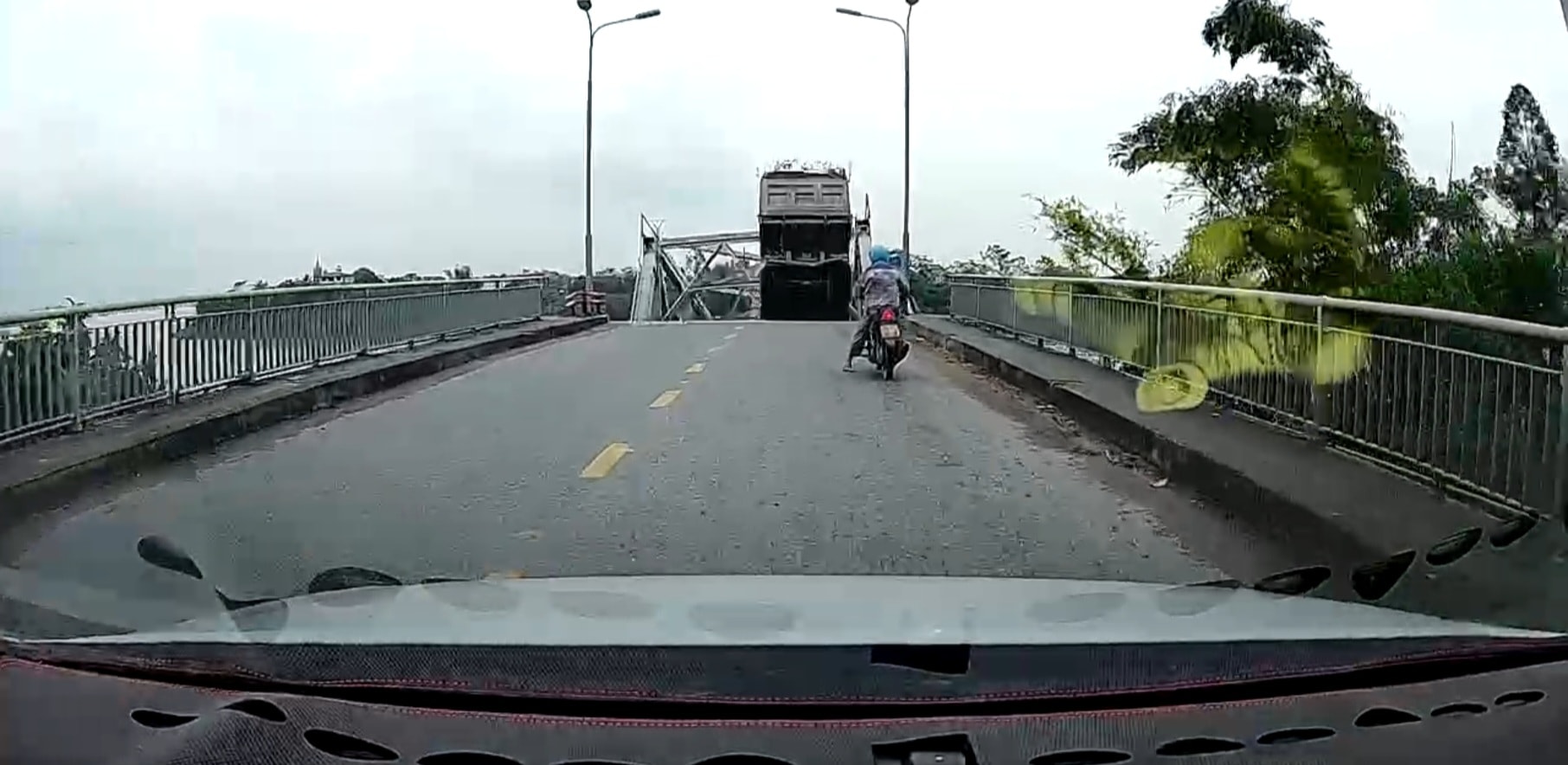 vu sap cau phong chau tai phu tho nan nhan thoat tu nho cay chuoi hinh 1