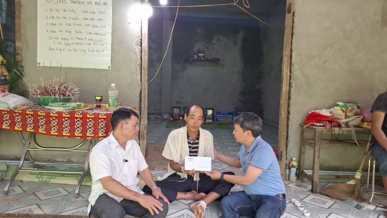 o dau co bao lu o do co nguoi lam bao tuyen dau hinh 2