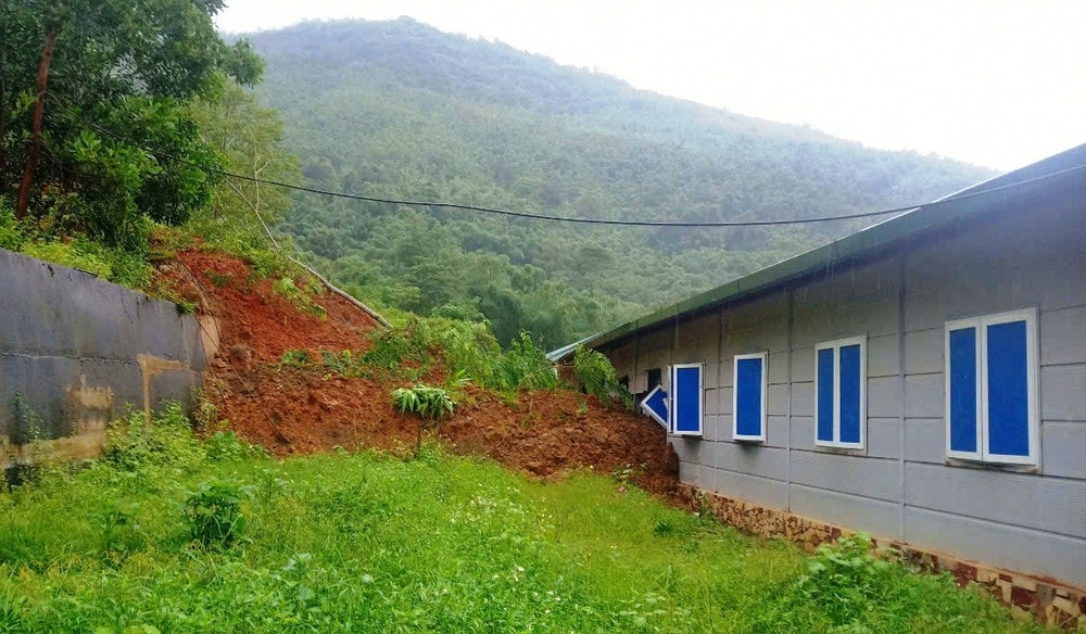 thanh hoa di doi khan cap hon 200 hoc sinh do sat lo hinh 3