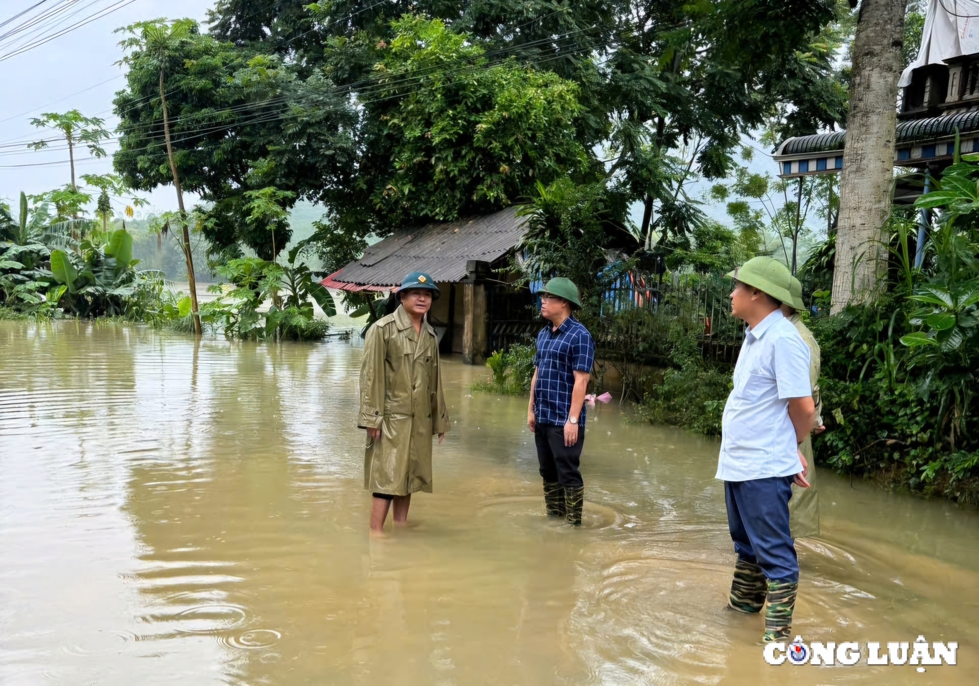ba thuoc thanh hoa 5 thon bi chia cat do ngap lut hinh 1