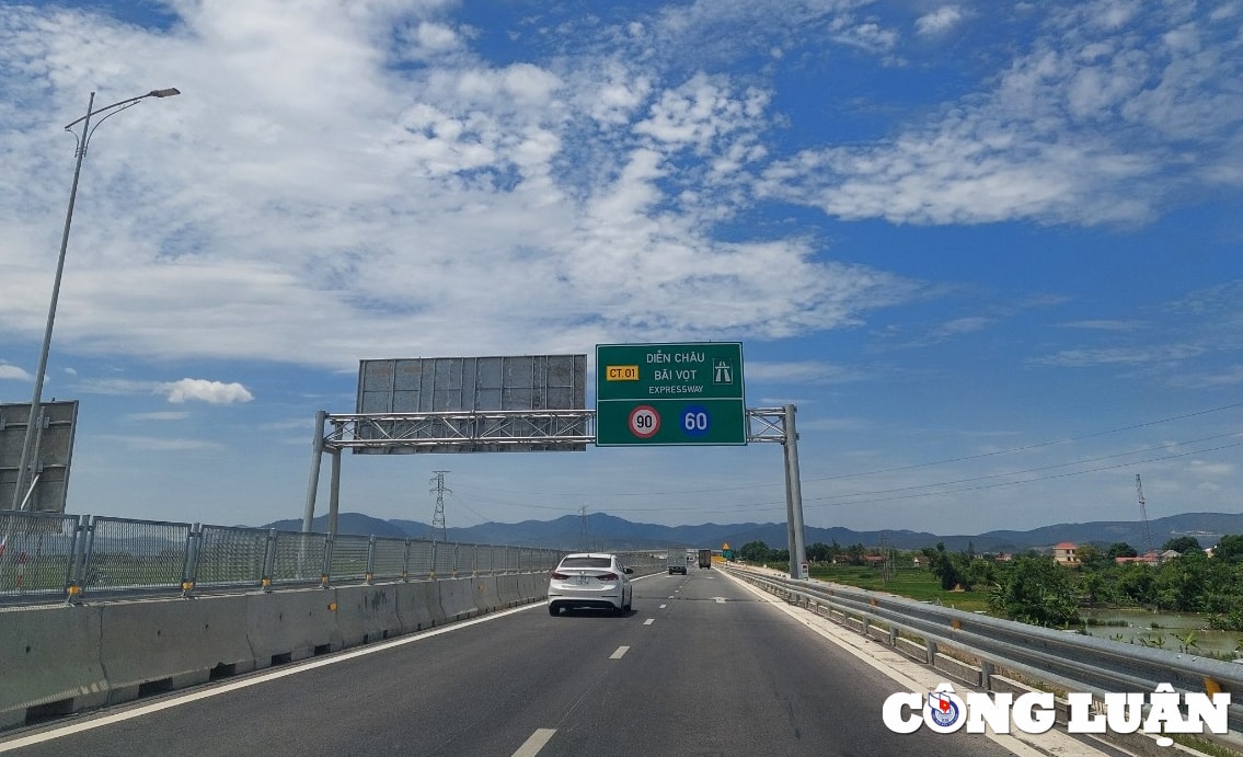 khac phuc tinh trang thieu lan dung khan cap lien tuc tren cac tuyen cao toc hinh 1
