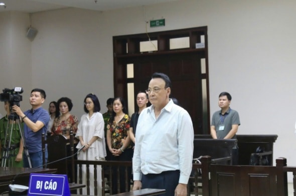 chu tich tap doan tan hoang minh do anh dung duoc giam 1 nam tu hinh 1