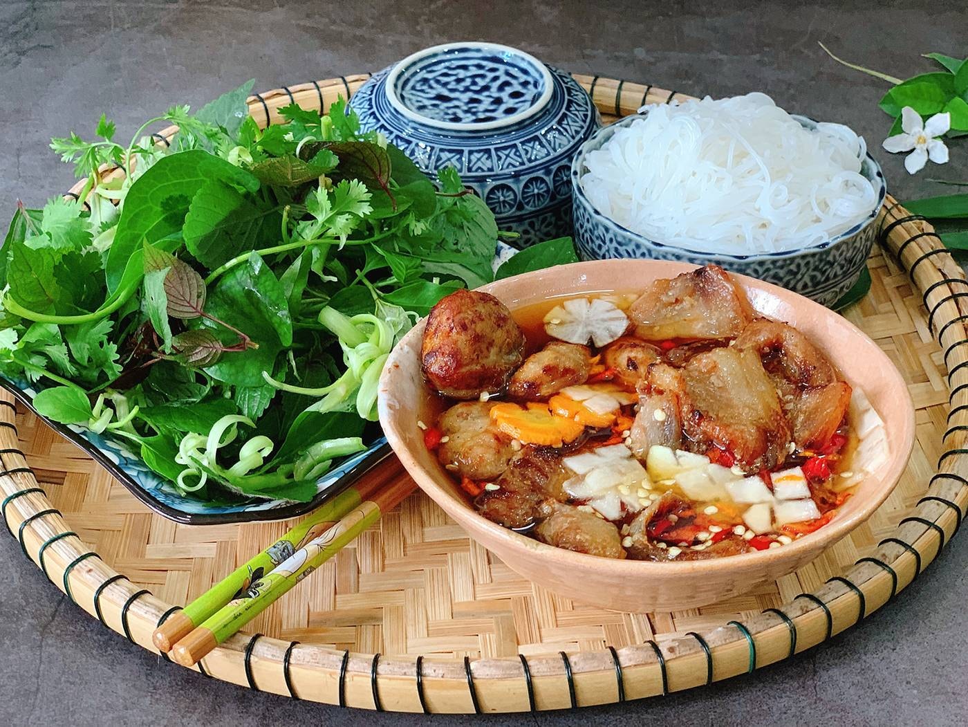 ha noi thu do am thuc hap dan cua viet nam qua goc nhin michelin guide hinh 1