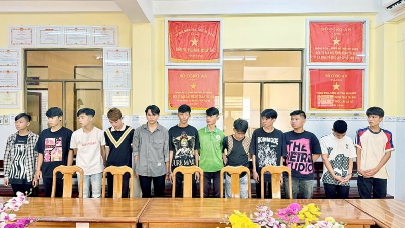 bat nhom thanh thieu nien dung hung khi de giai quyet mau thuan hinh 1