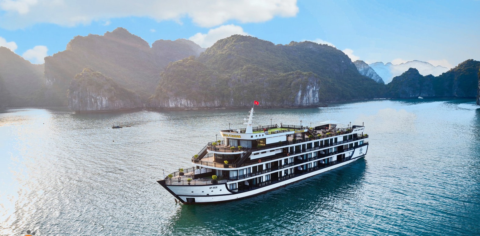 den nam 2030 quang ninh se doi tau du lich chat luong cao hoat dong tren vinh ha long hinh 1