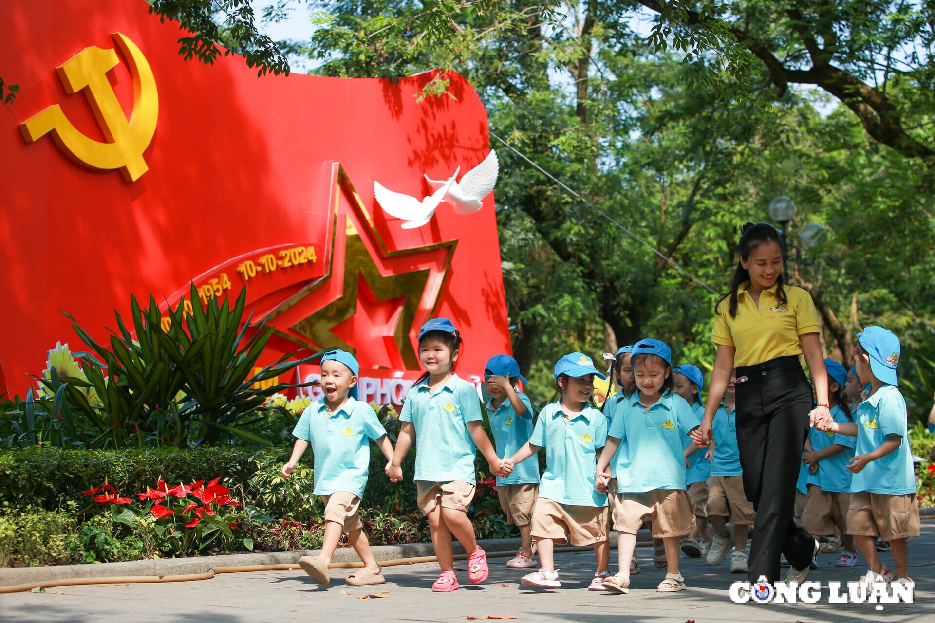 ngam nhung dia danh mang dau an ngay giai phong thu do ha noi hinh 16