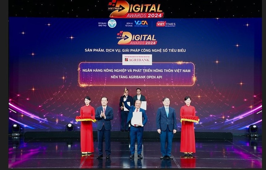 agribank cung nganh ngan hang dong gop tich cuc vao qua trinh chuyen doi so quoc gia hinh 4