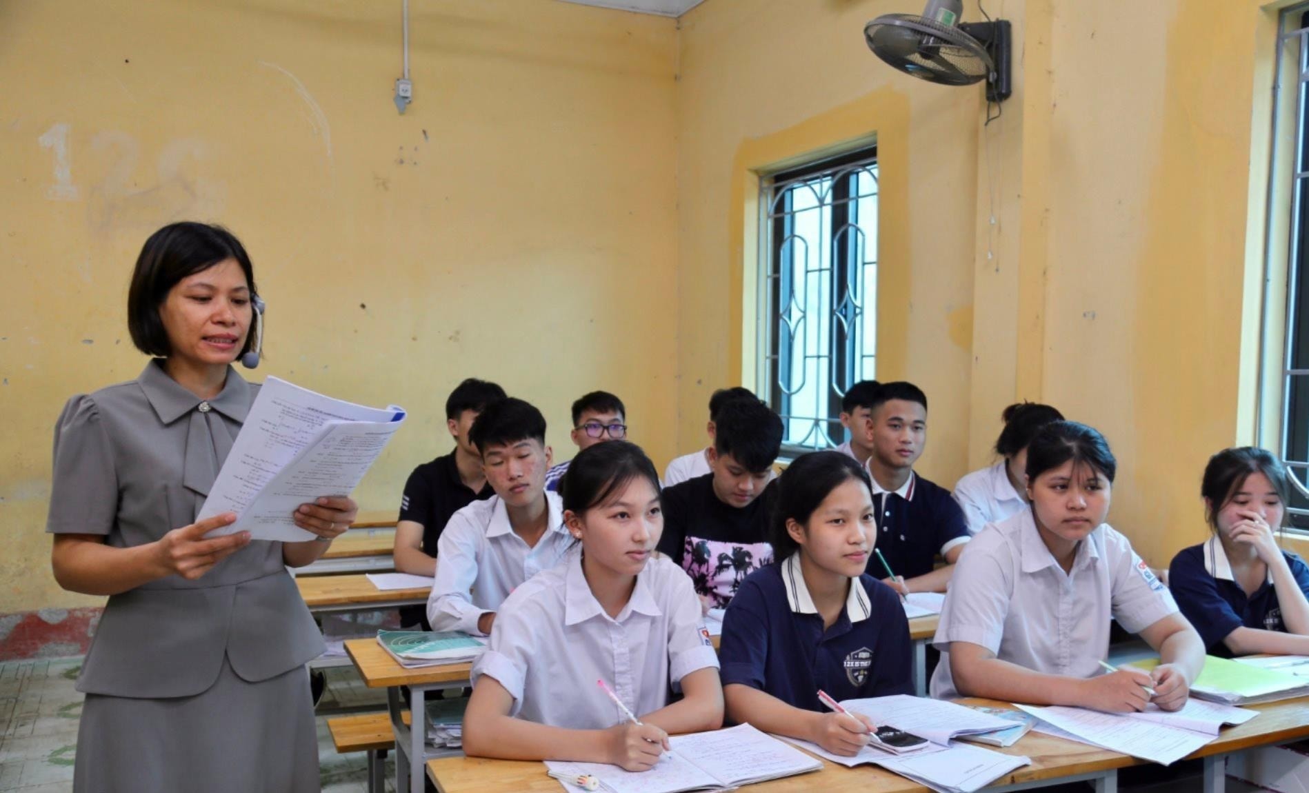 hai duong yeu cau cac truong thpt dang ky chi tieu chat luong thi tot nghiep nam 2025 hinh 1