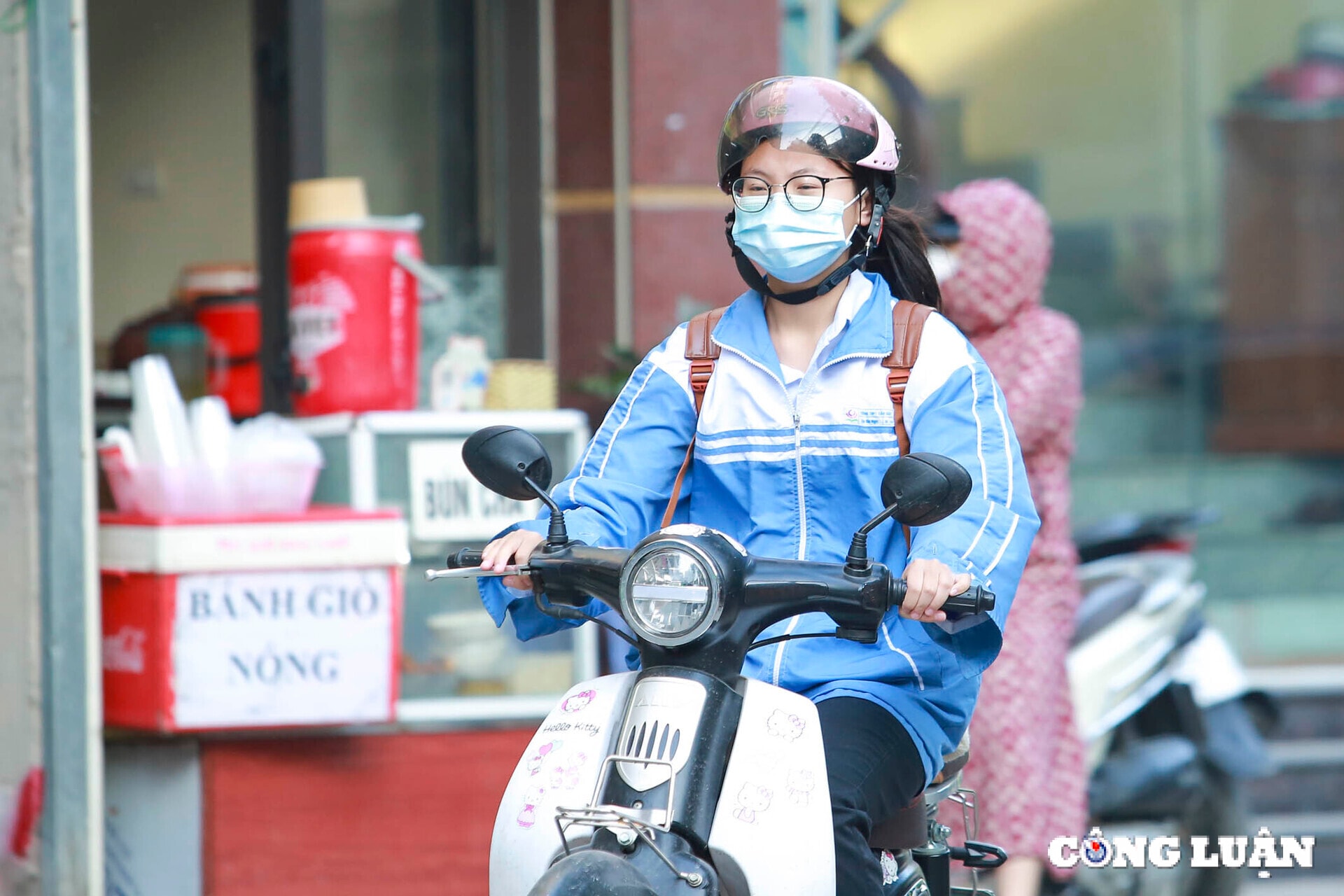 ha noi se se lanh vao sang som nguoi dan khoac them ao am khi ra duong hinh 1