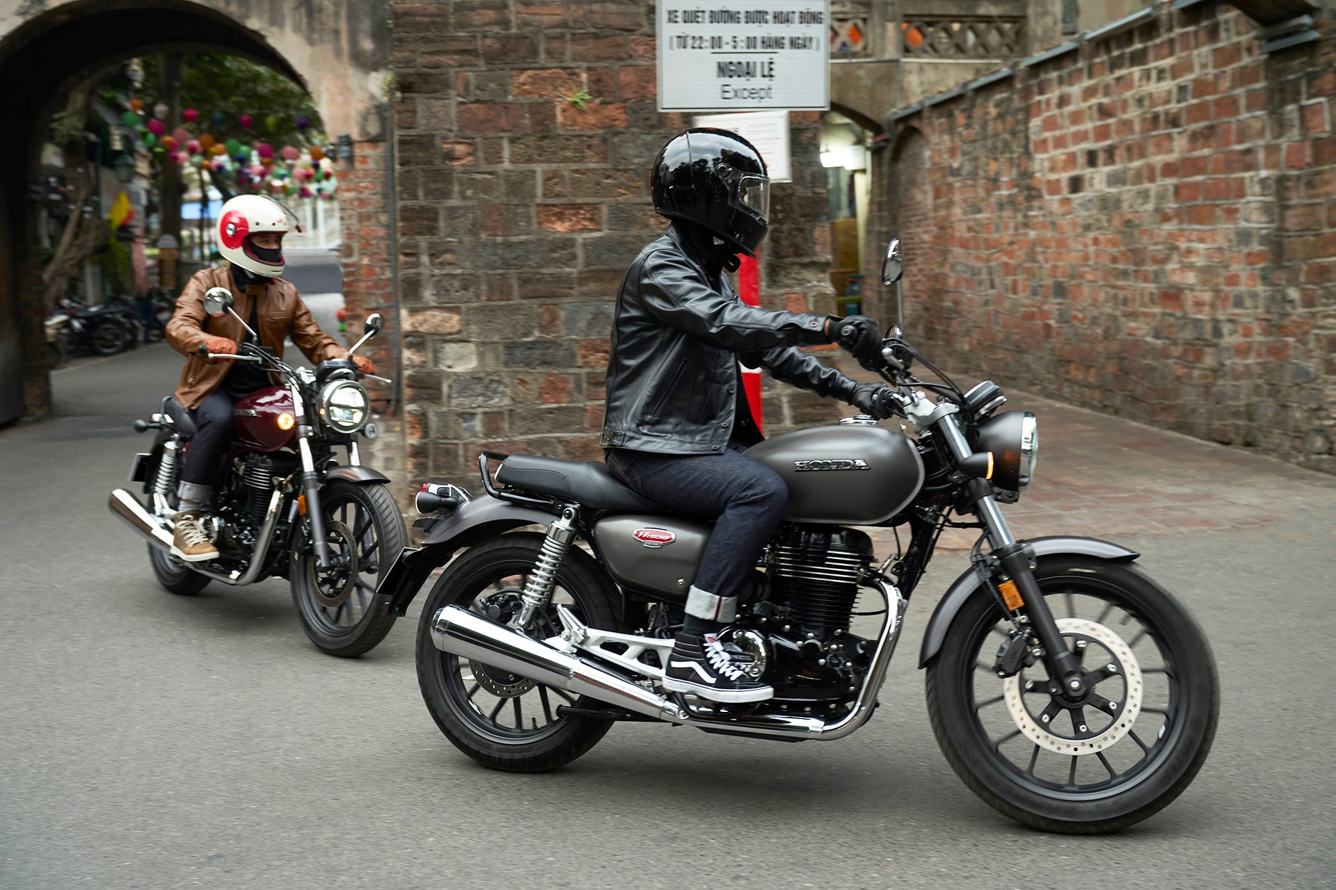 trieu hoi mo to phan khoi lon honda cb350 hness loi cam bien tai viet nam hinh 1