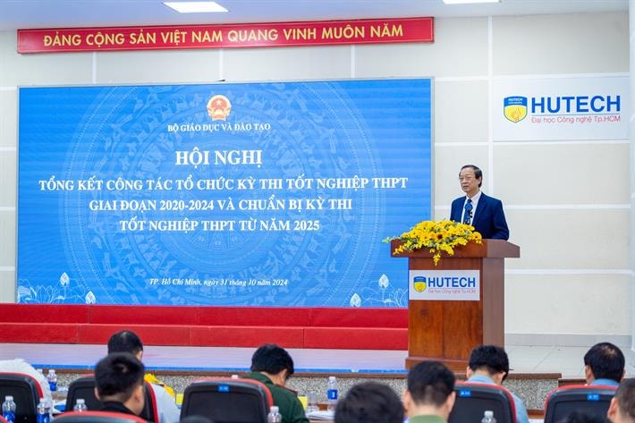 thu truong pham ngoc thuong to chuc ky thi tot nghiep thpt la cong viec kho khan phuc tap nhay cam hinh 1