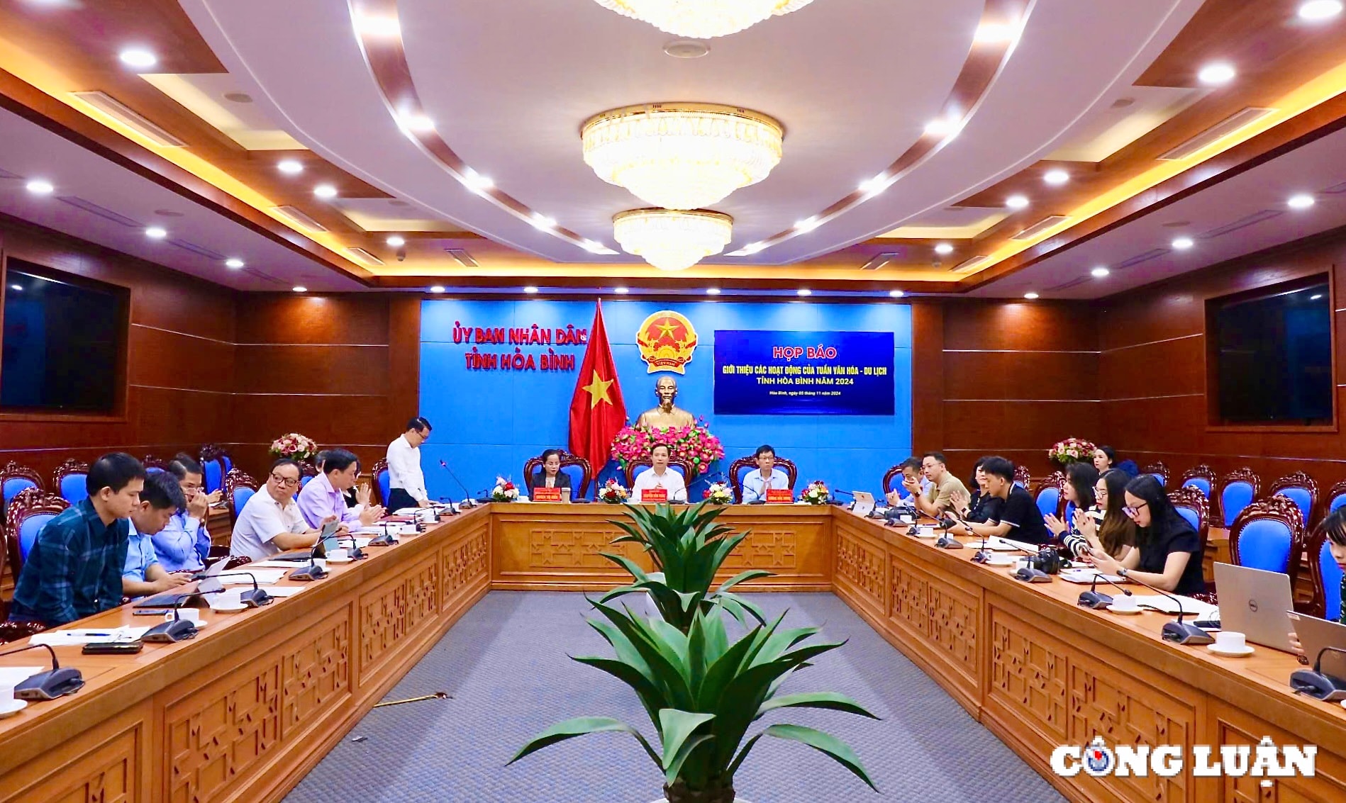 nhieu hoat dong van hoa dac sac tai tuan van hoa du lich hoa binh 2024 hinh 2