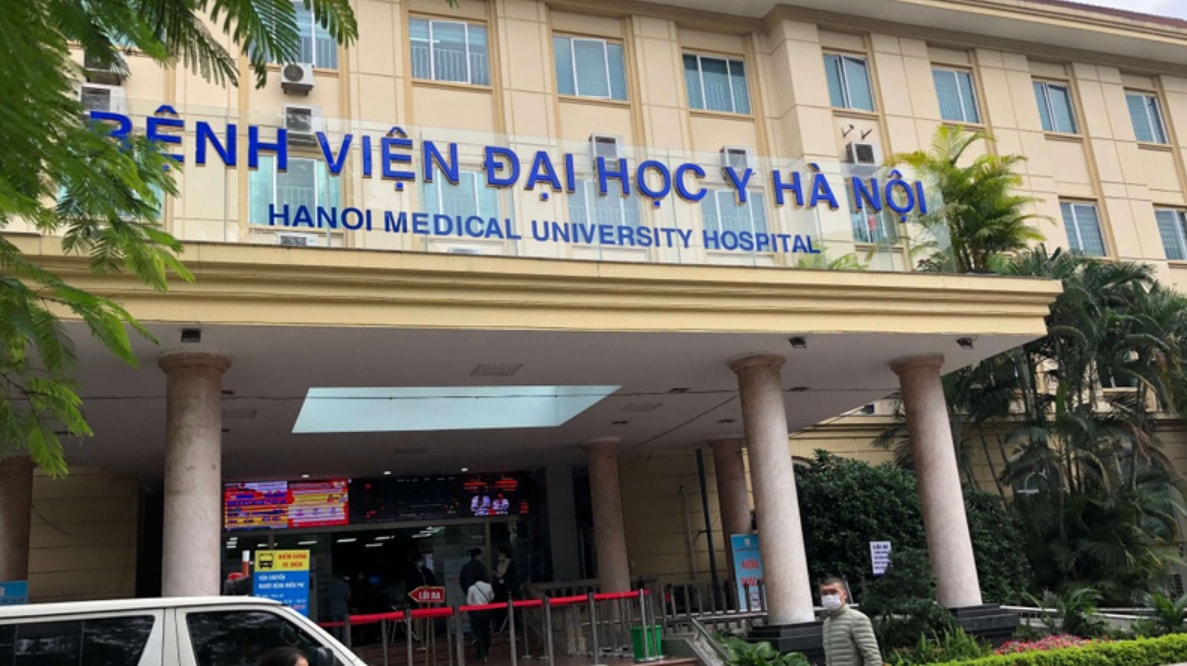bon nha thau cung tham du goi thau mua sam vat tu gan 190 ty cua benh vien dai hoc y ha noi hinh 1