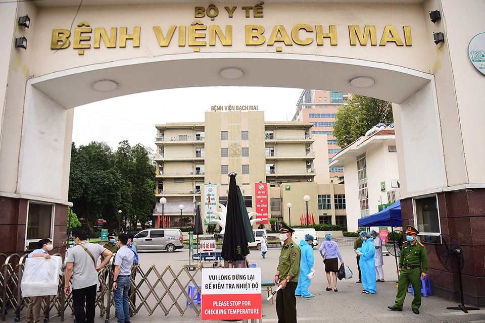 benh vien bach mai thong bao boi hoan tien cho nguoi benh hinh 1