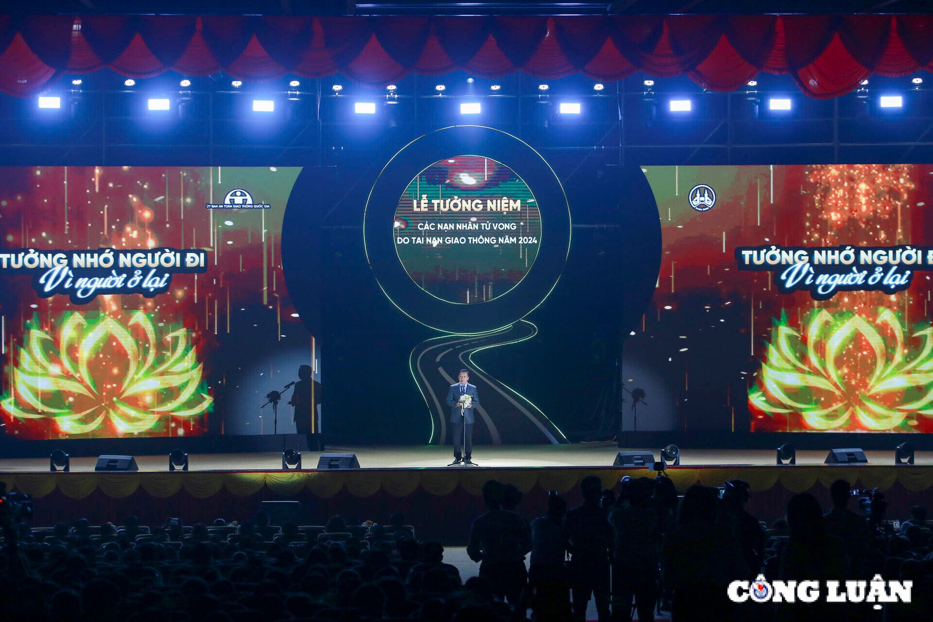 tuong niem cac nan nhan tu vong do tai nan giao thong nam 2024 hinh 1