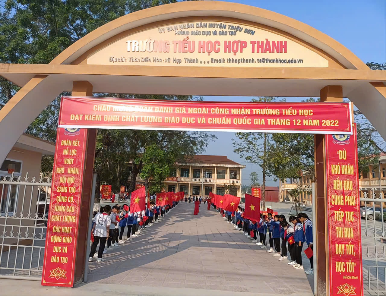 truong tieu hoc hop thanh xung danh ngoi truong dat chuan quoc gia muc do 2 hinh 3