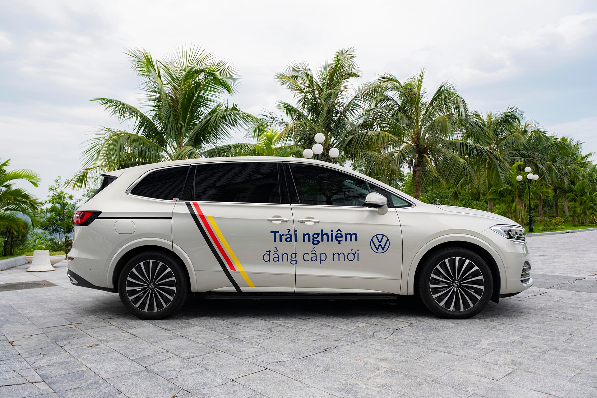 volkswagen viloran con cung cua thuong hieu o to duc hinh 3