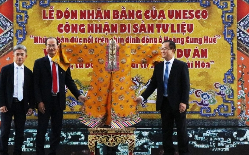 tiep nhan le phuc cua hoang hau nam phuong hinh 1