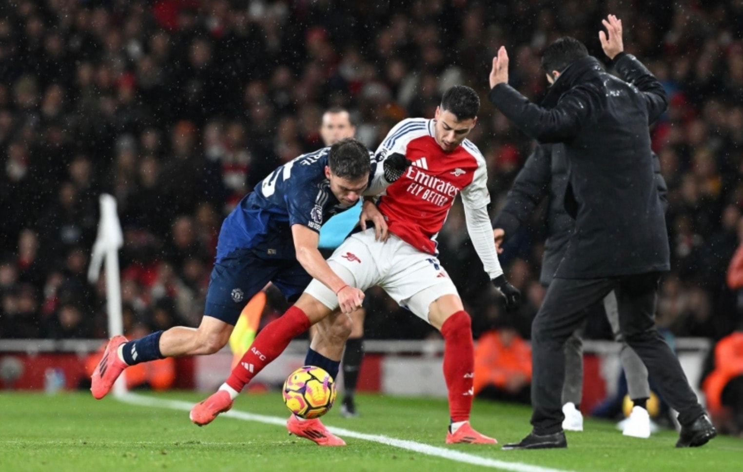 arsenal khien man utd nhan that bai dau tien duoi thoi hlv amorim hinh 1