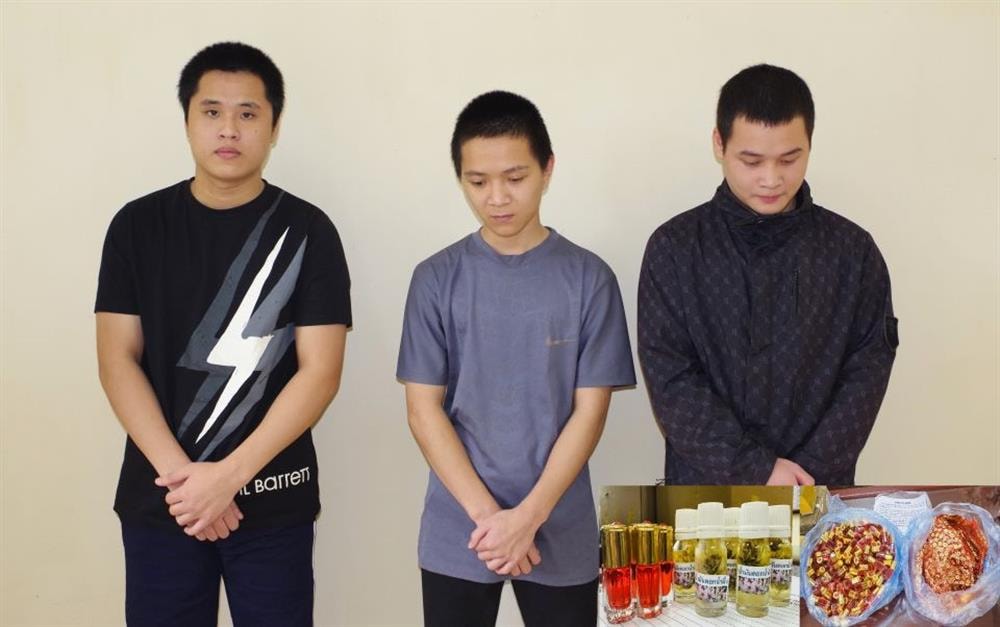 mua bua yeu tren mang nhieu nguoi bi lua dao hinh 1