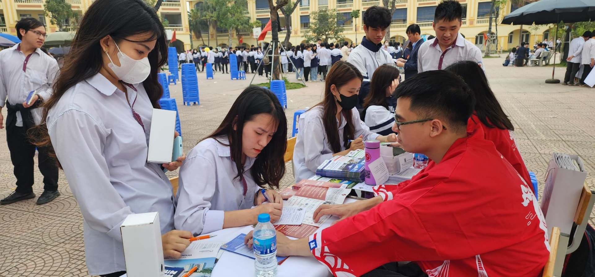 nhieu y kien ung ho bo xet tuyen dai hoc som hinh 1
