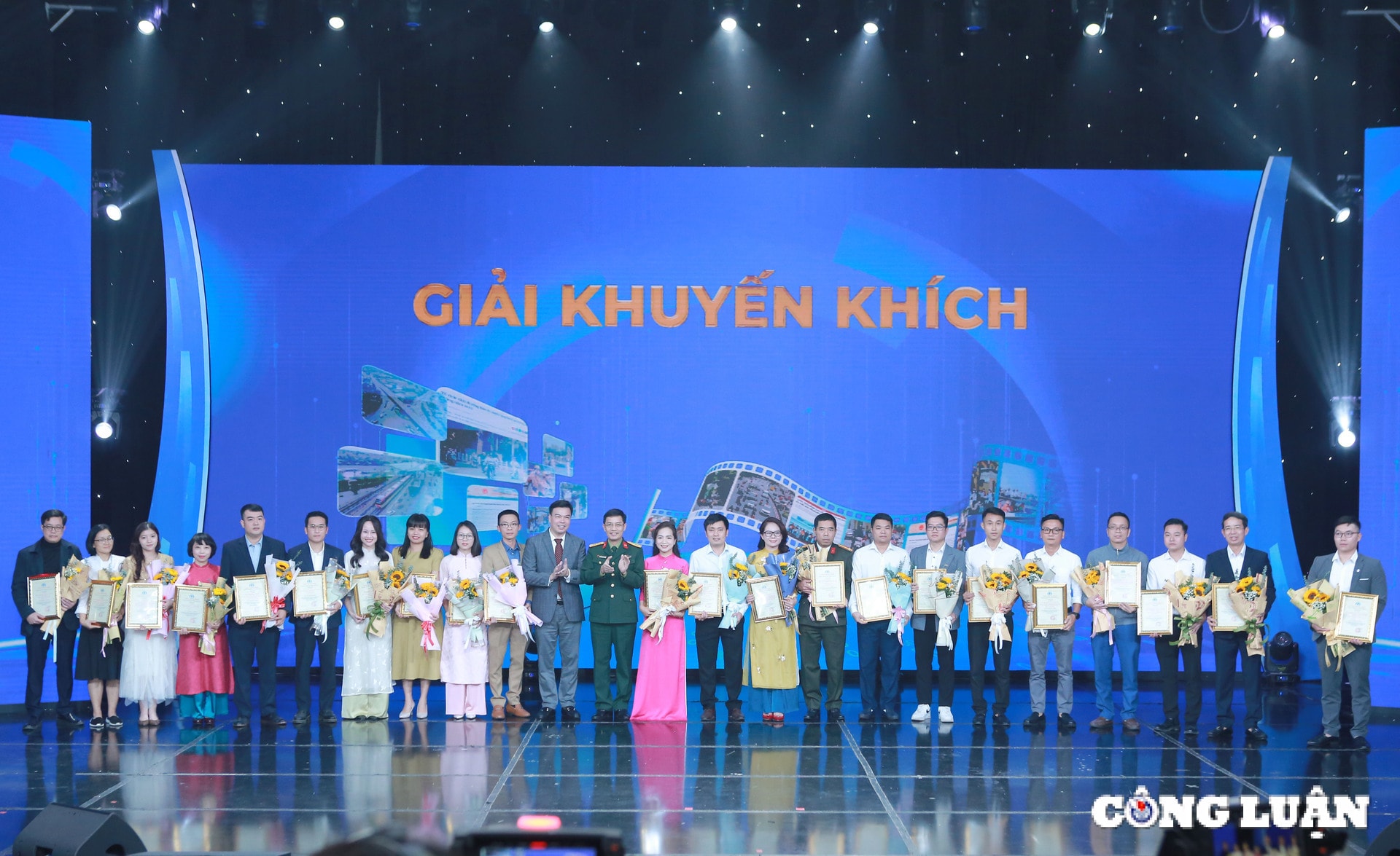 vinh danh 66 tac pham tai le trao giai thuong bao chi tuyen truyen ve an toan giao thong nam 2024 hinh 5