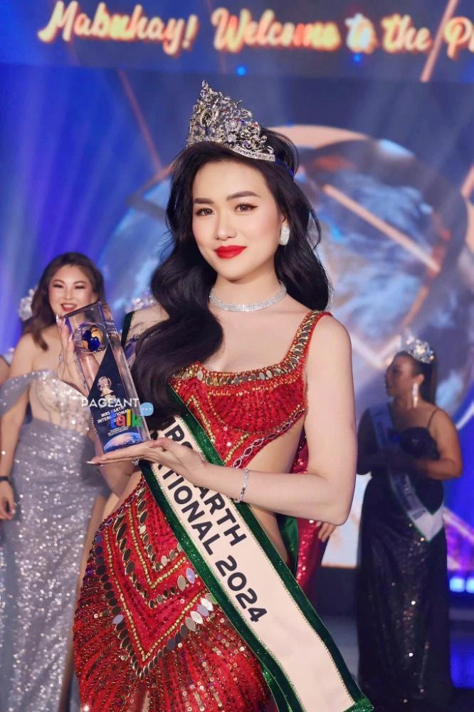 vu thi hoa chien binh am tham dang quang mrs earth international 2024 hinh 18
