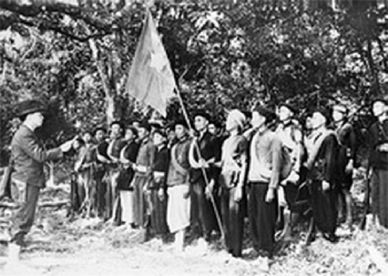 bai 1 tu loi the giua rung tran hung dao hinh 1