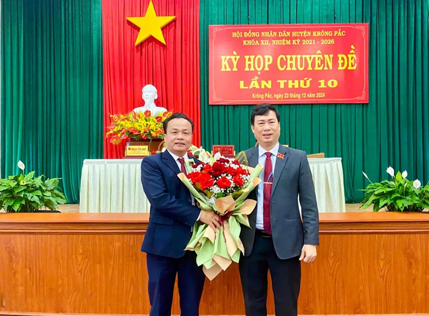 huyen krong pac dak lak co tan chu tich hinh 1