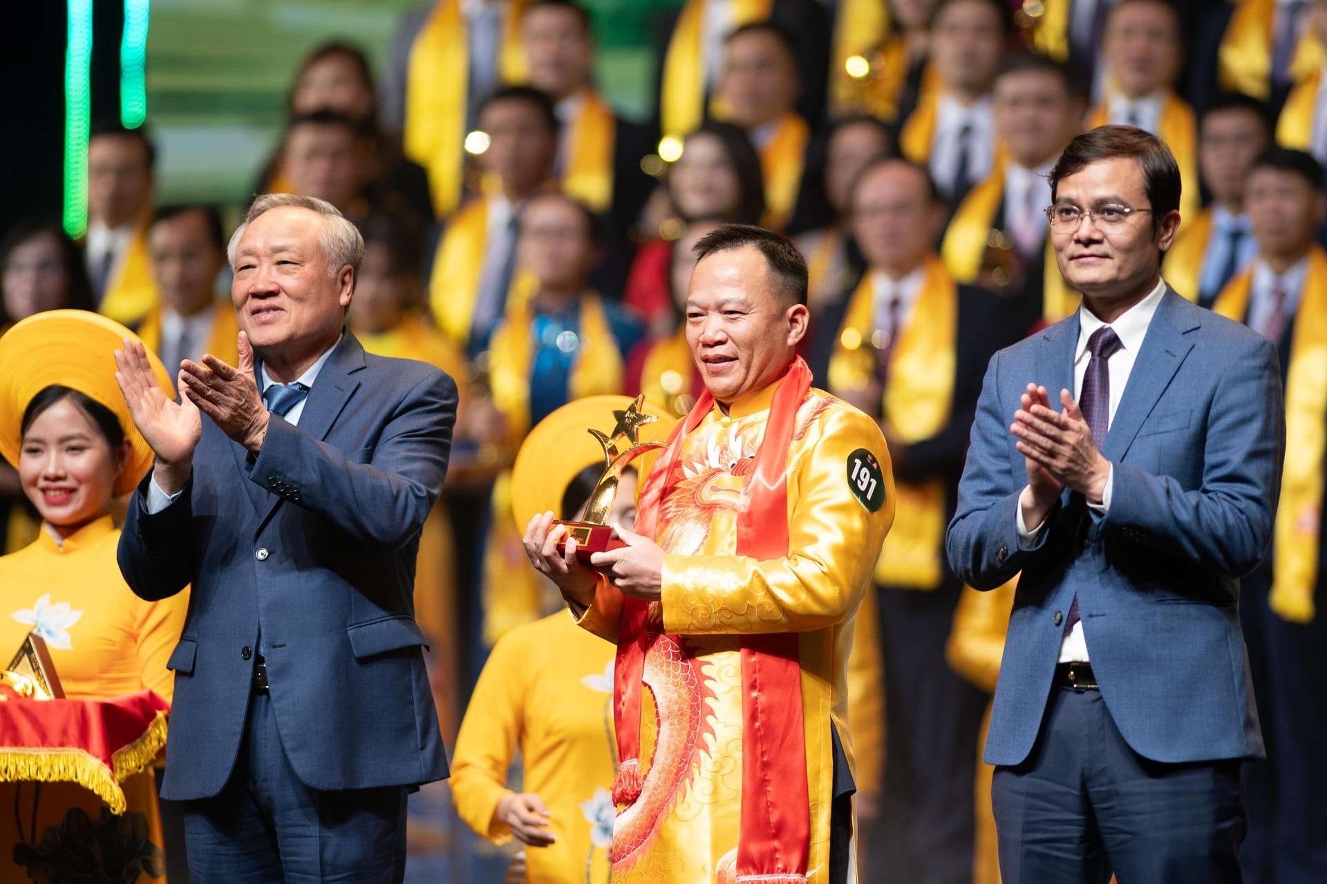 cong ty co phan stavian hoa chat vinh du nhan giai thuong sao vang dat viet nam 2024 hinh 1