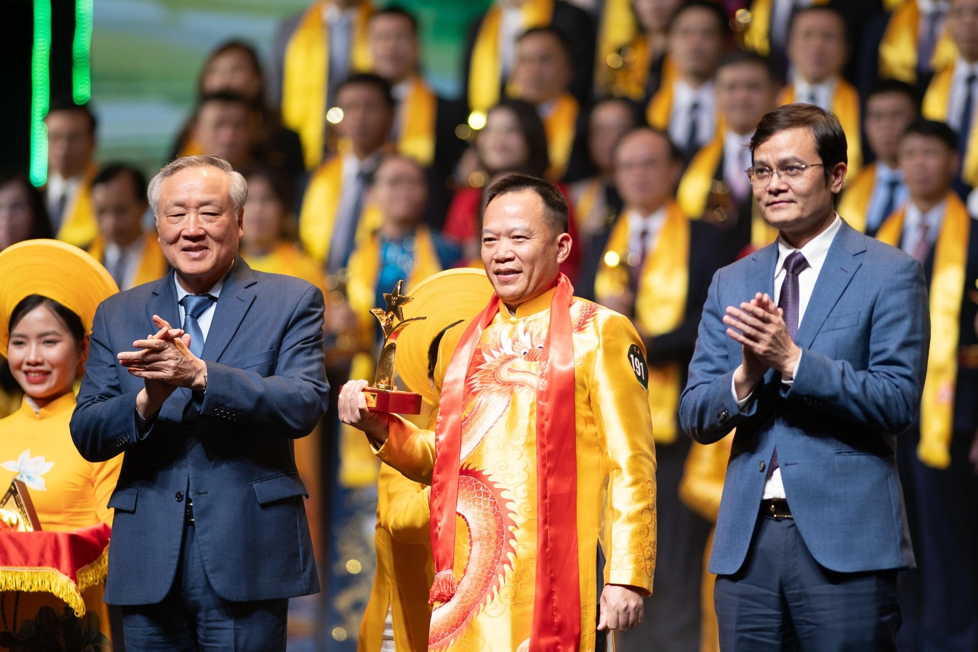 cong ty co phan stavian hoa chat vinh du nhan giai thuong sao vang dat viet nam 2024 hinh 2