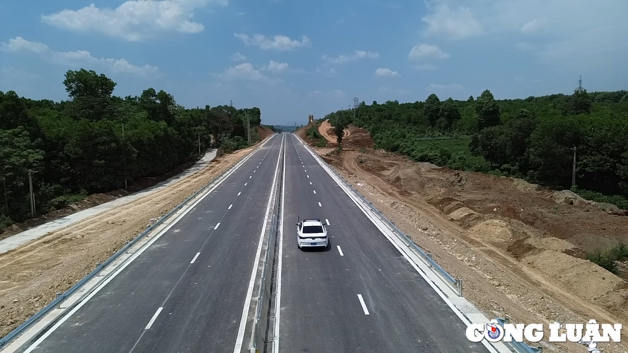 cao toc quy nhon  pleiku dai khoang 123km duoc dau tu the nao hinh 1