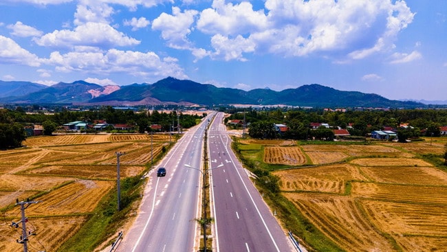 binh dinh tim nha thau thi cong tuyen duong lien huyen tu thi tran phu my di xa cat minh giai doan 1 hinh 1